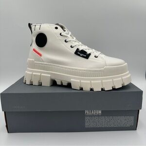 Palladium Revolt Hi Tx Round Toe Hiking Womens White Boots Size 11 97242-127-M